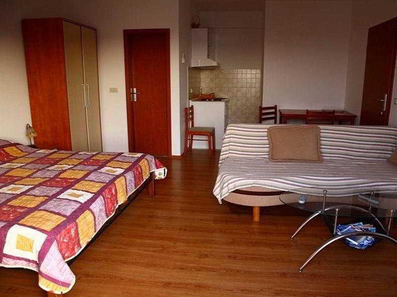 Dub Apartment